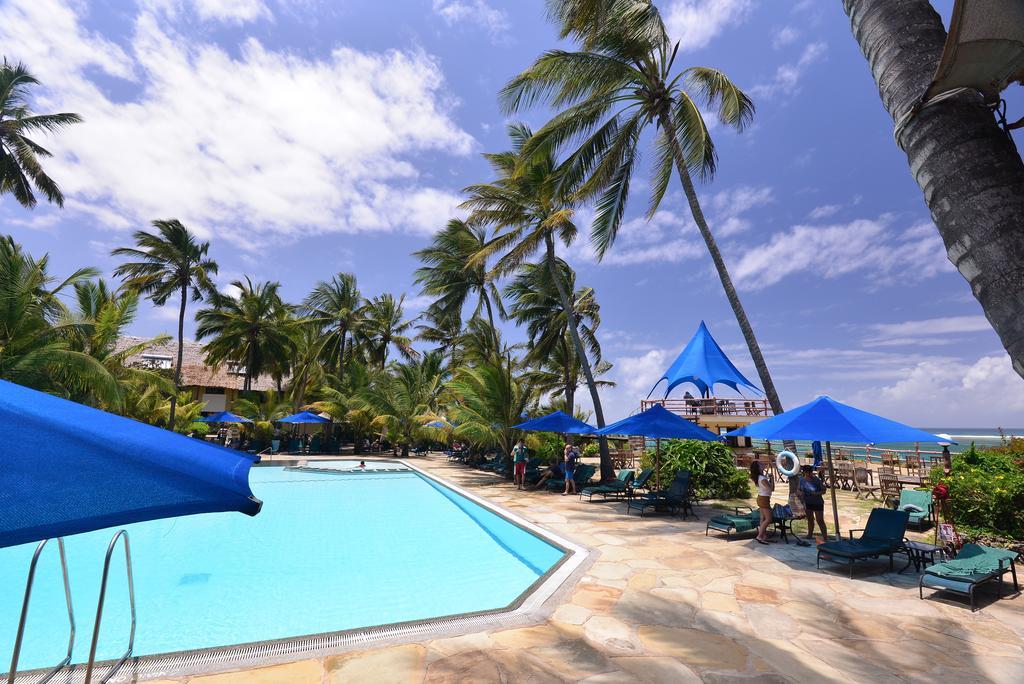 Bahari Beach Hotel Mombasa Bagian luar foto